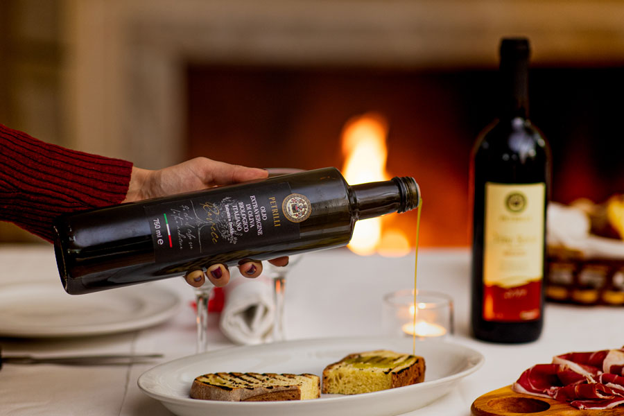 L’olio extravergine di oliva è alla base di una corretta dieta - Azienda Agrituristica Petrilli